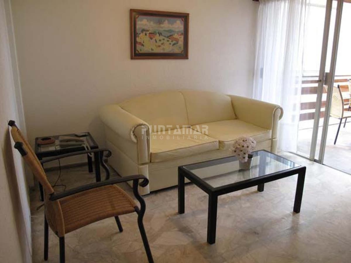 DEPARTAMENTO DE 2 DORMITORIOS EN LA MANSA  -