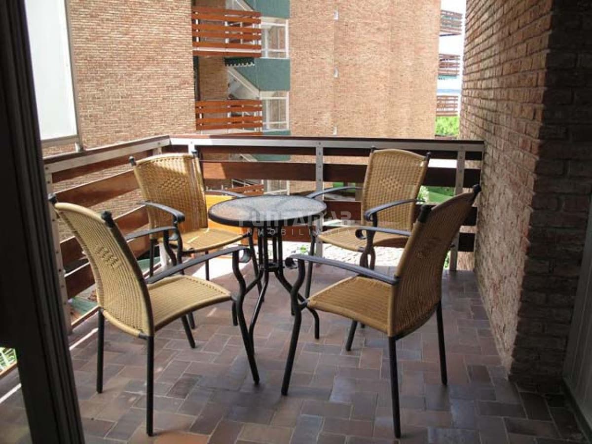 DEPARTAMENTO DE 2 DORMITORIOS EN LA MANSA  -
