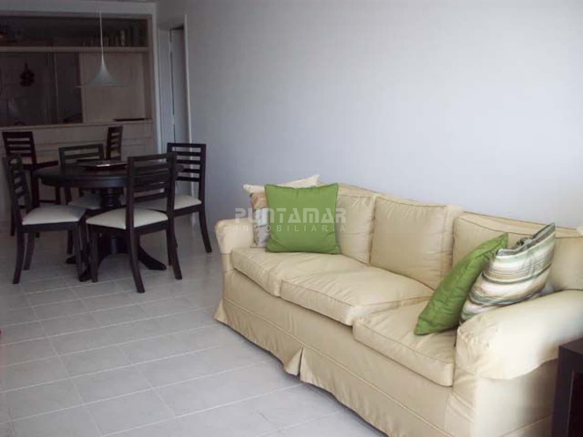 ALQUILER APTO EN LA BRAVA A  300 MTS DEL MAR  -