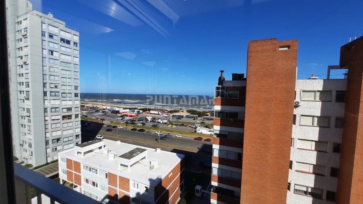 ALQUILER DEPARTAMENTO DE 2 DORMITORIOS CON VISTA AL MAR  -