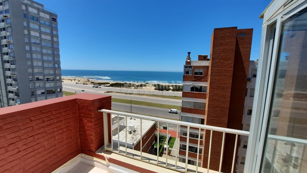 ALQUILER DEPARTAMENTO DE 2 DORMITORIOS CON VISTA AL MAR  -