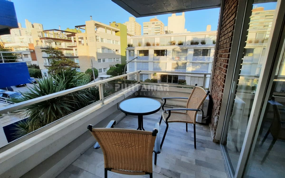 DEPARTAMENTO DE 3 DORMITORIOS EN LA PENINSULA   -
