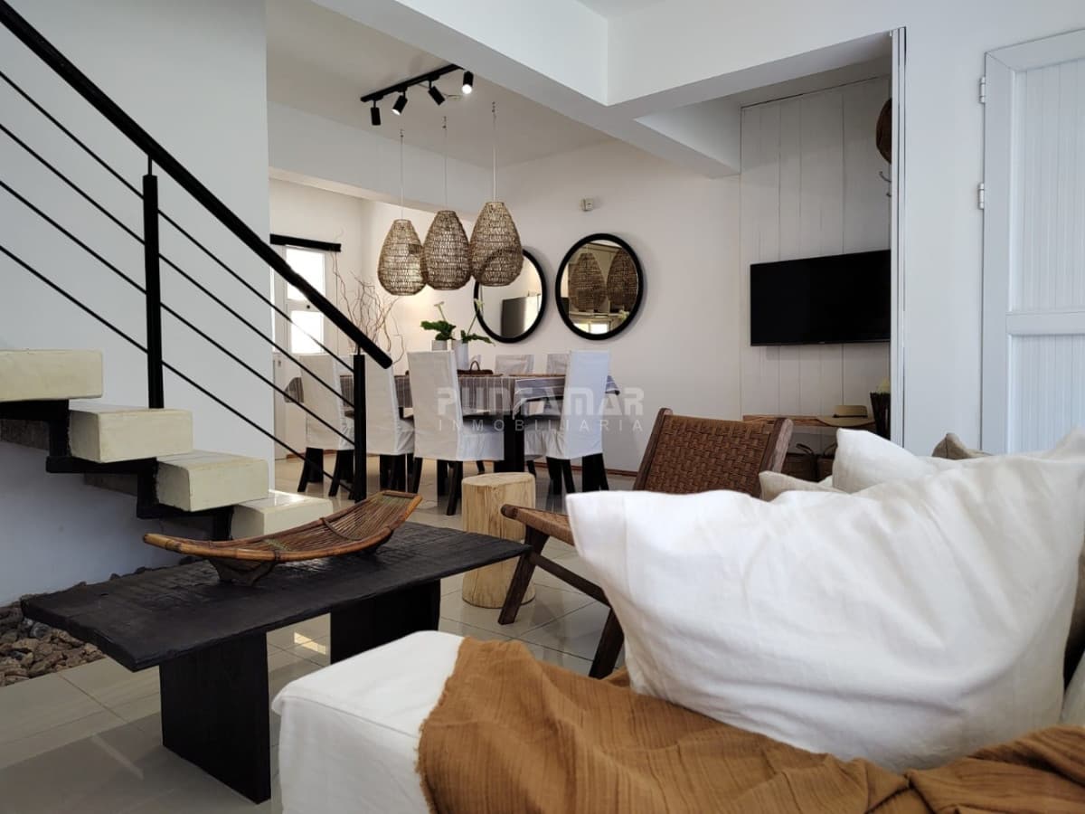 APARTAMENTO ALQUILER 3 DORMITORIOS VERANO EN MANANTIALES   -
