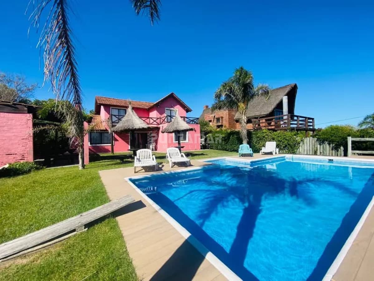 ALQUILER CASA PARA 12 PERSONAS  -