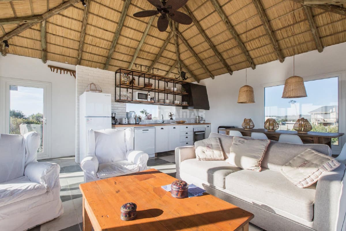 ALQUILER CASA 3 DORM Y VISTA AL MAR EN LA JUANITA  -