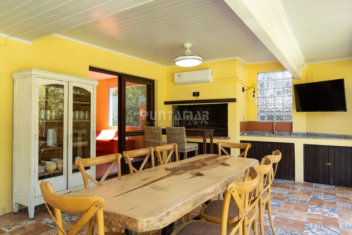 Casa ID.212570 - CASA EN LA JUANITA DE 4 DORMITORIOS A MINUTIOS DE JOSE IGNACIO