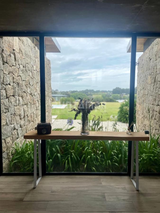 Casa en venta y alquiler en Pueblo Mio  -