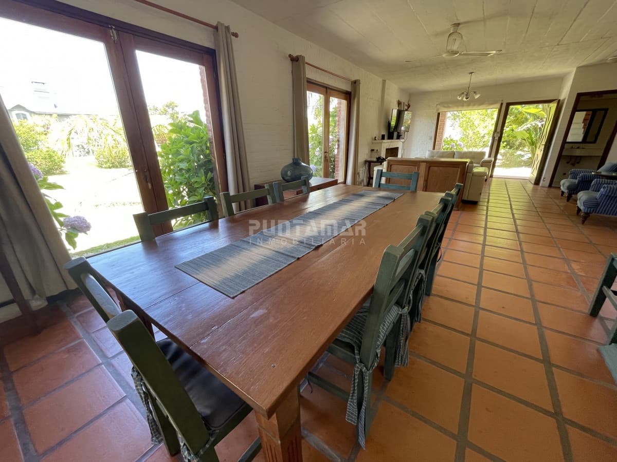 ALQUILER CASA DE 2 PLANTAS EN LA BARRA CON PISCINA  -