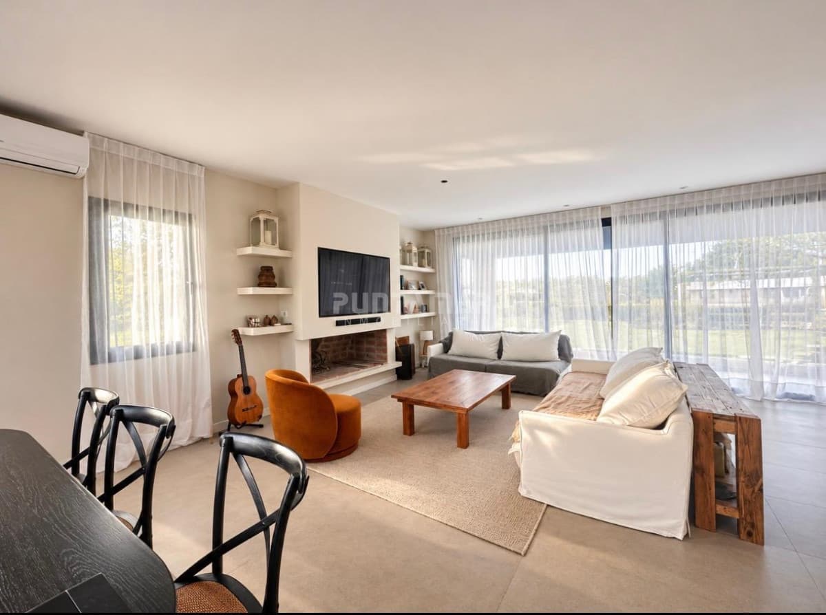 Casa ID.213994 - VENTA DE CASA  4 DORMITORIOS EN BARRIO PRIVADO LA CAÑADA
