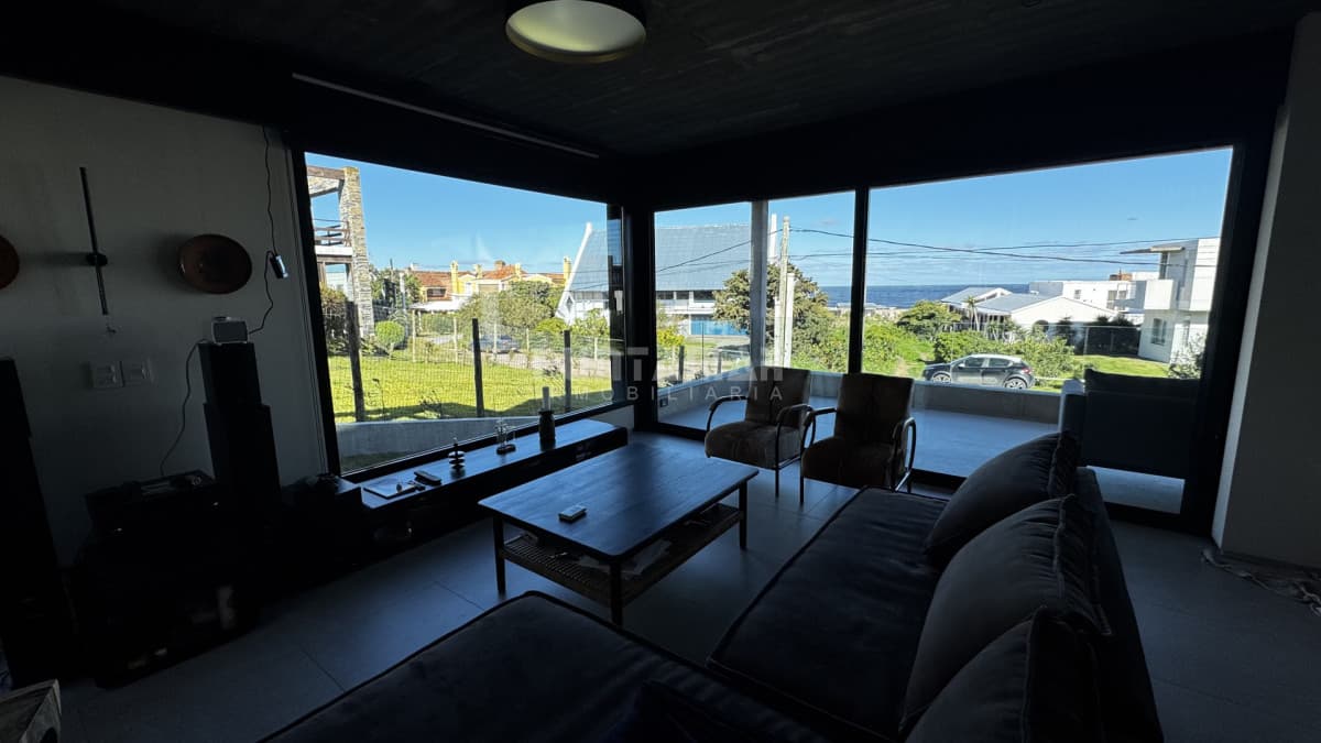 ALQUILER CASA A ESTRENAR DE 3 DORM CON VISTA AL MAR EN MONTOYA  -
