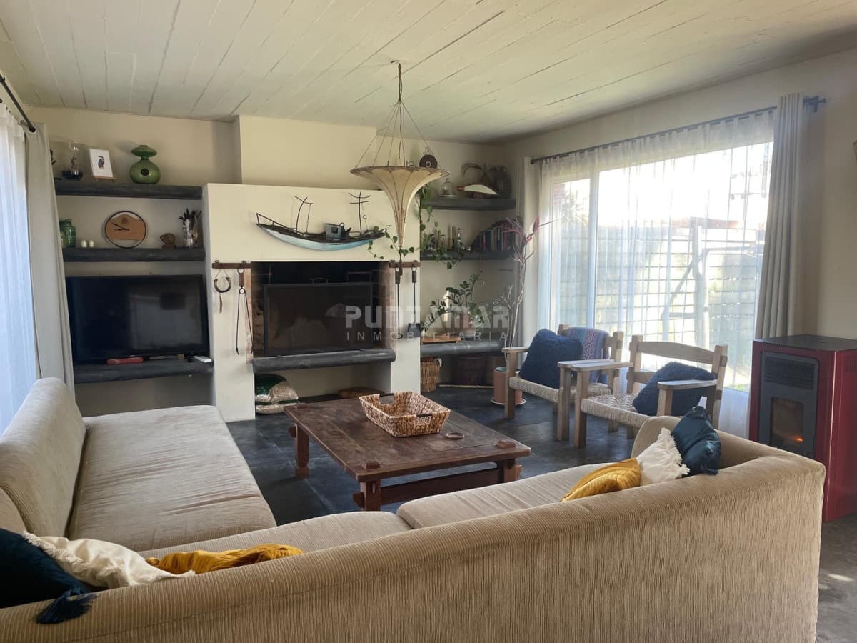 Casa en alquiler en Montoya  -