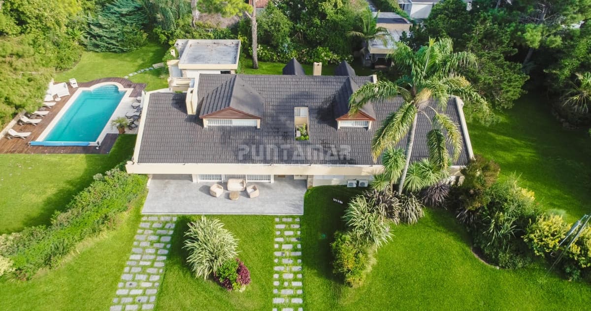 Casa ID.212155 - VENTA EN LA MANSA CASA 6 DORMITORIOS CERCA DEL MAR