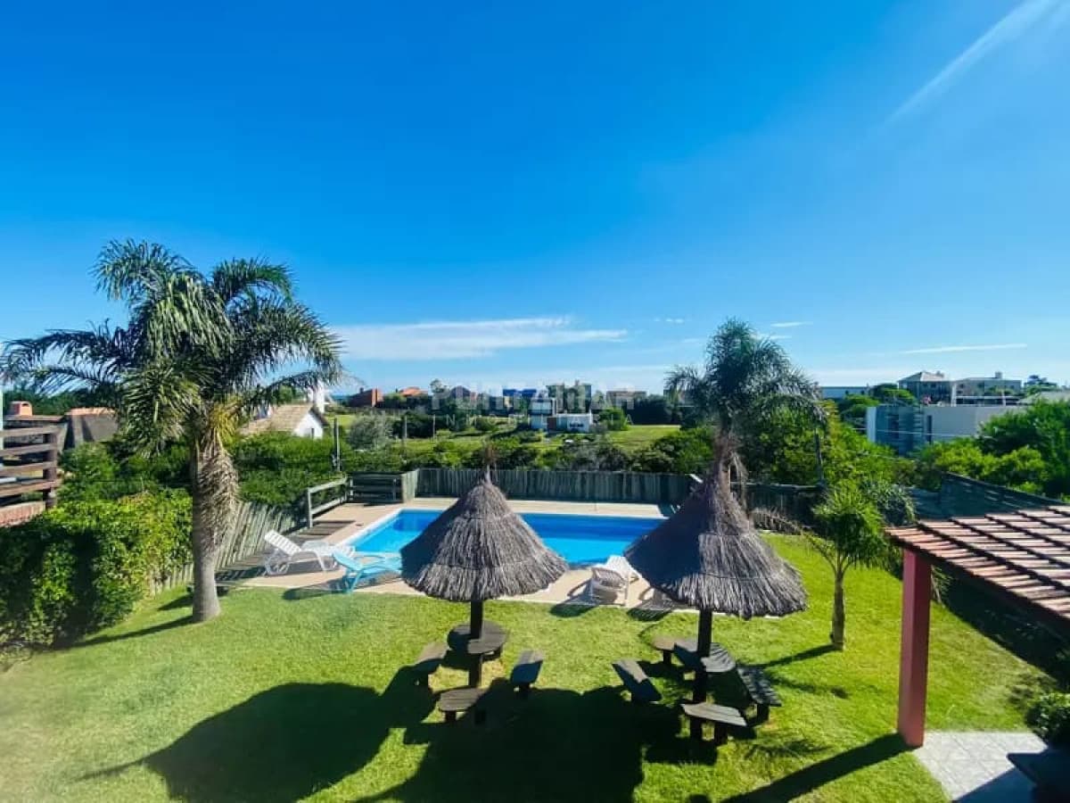 ALQUILER CASA PARA 12 PERSONAS  -