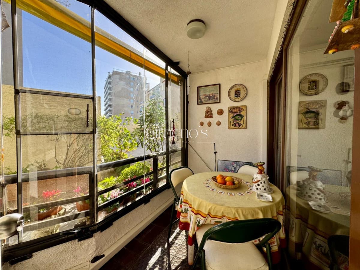 Apartamento en venta de 2 dormitorios en Playa Brava, Punta del Este.