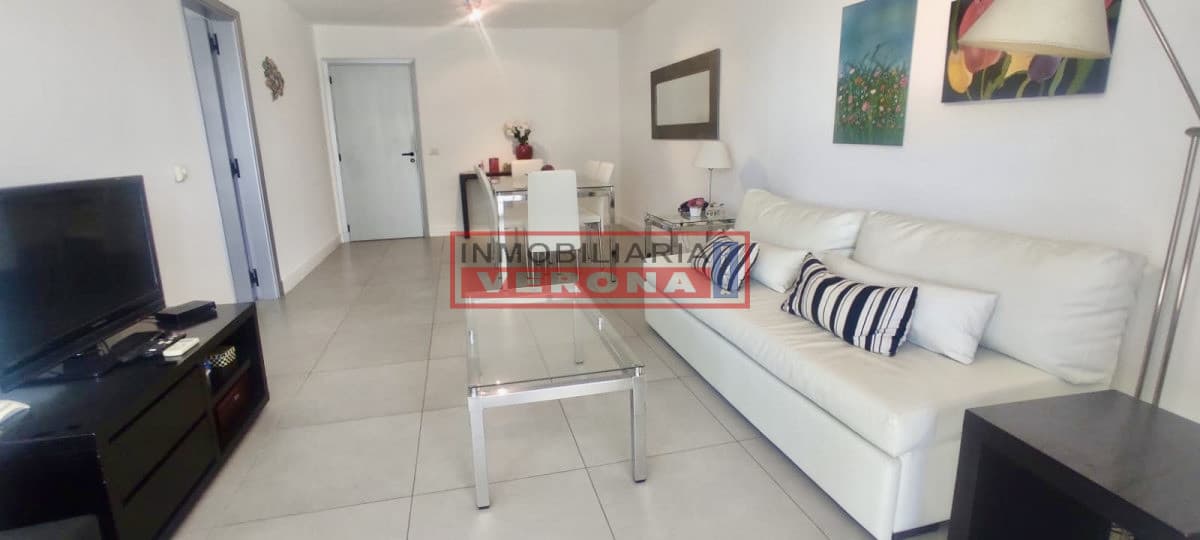 Apartamento en alquiler , Punta del Este, 2 dormitorios con parrilla propia - Inmobiliaria Verona Punta