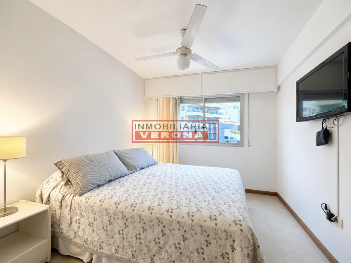 Apartamento en venta - 1era línea al Mar en Península - Inmobiliaria Verona Punta