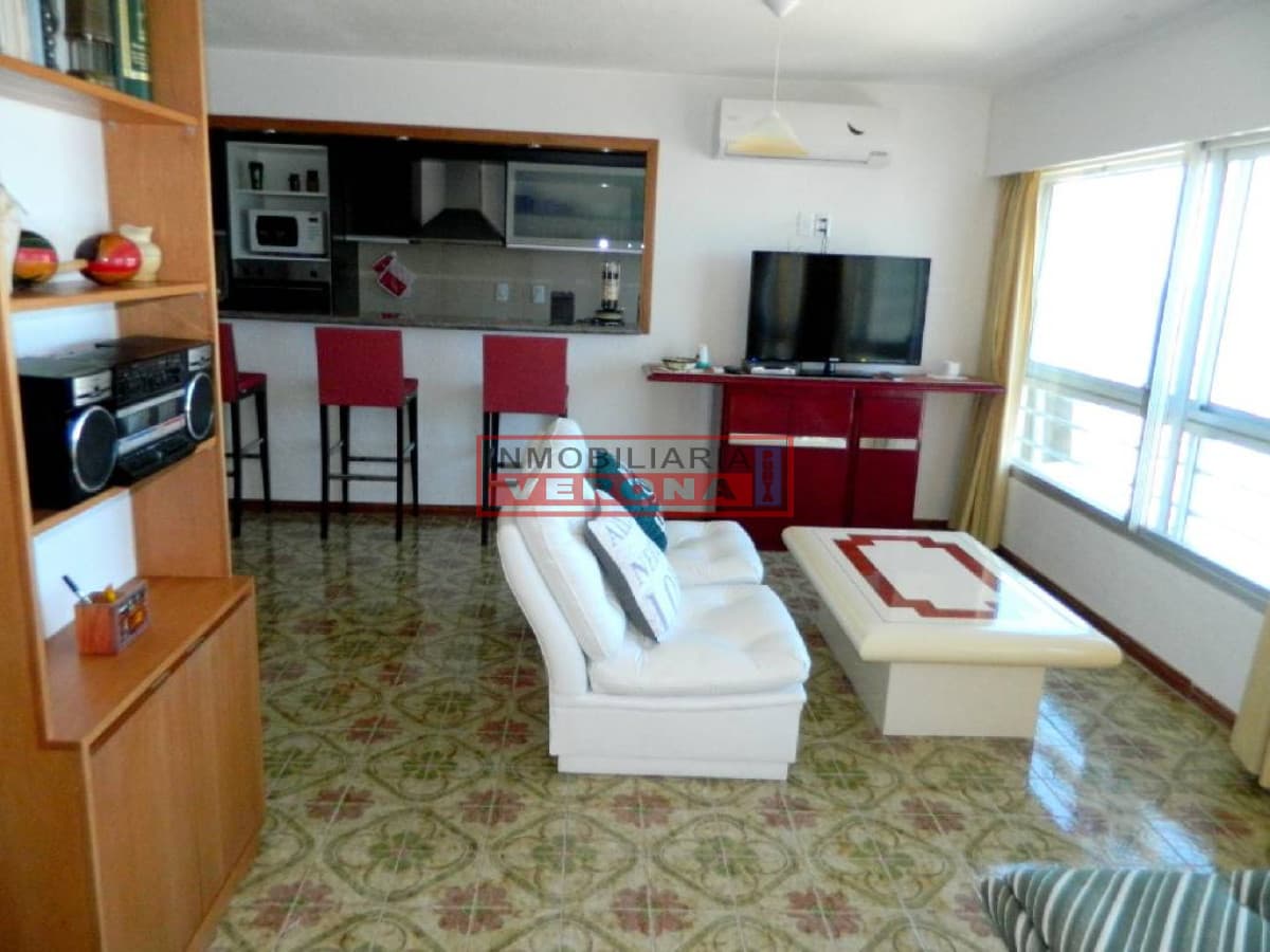 Apartamento en Peninsula, 2 dormitorios * - Inmobiliaria Verona Punta