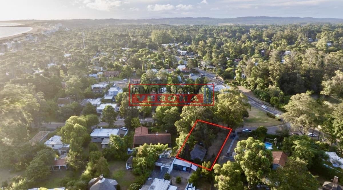Terreno en venta – 811 m² en Pinares | Ubicación inmejorable a mts del MAR - Inmobiliaria Verona Punta
