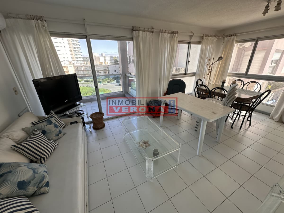 Apartamento a una cuadra de la playa - Inmobiliaria Verona Punta
