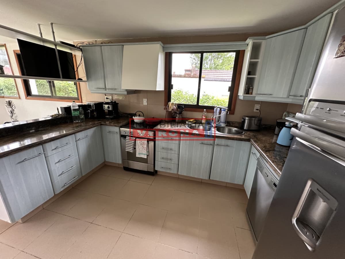 Casa en alquiler enero de 4 dormitorios en Punta del Este  - Inmobiliaria Verona Punta