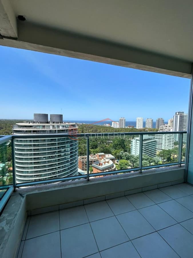 Apartamento en Alquiler temporal en Punta del Este, Roosevelt
