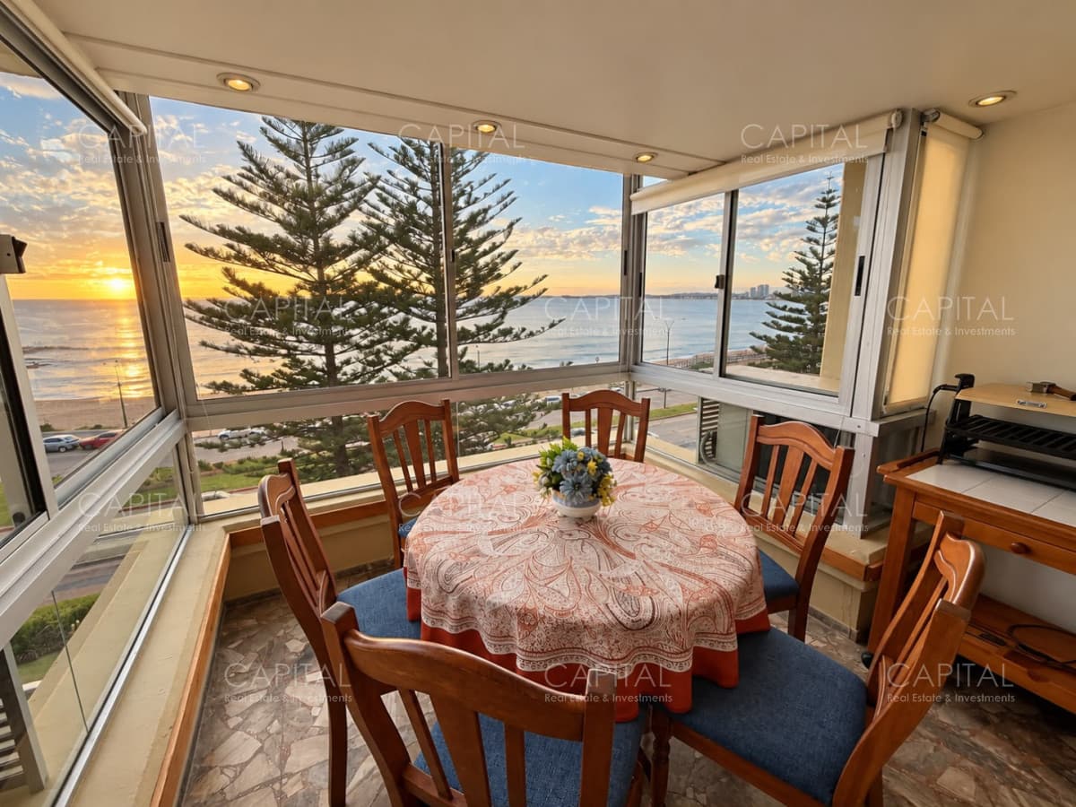 Departamento primera linea  en venta Punta del Este-edificio malecón