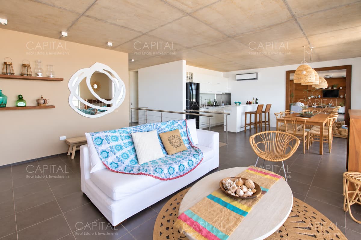 Duplex frente al mar en La Barra con espectacular vista al mar
