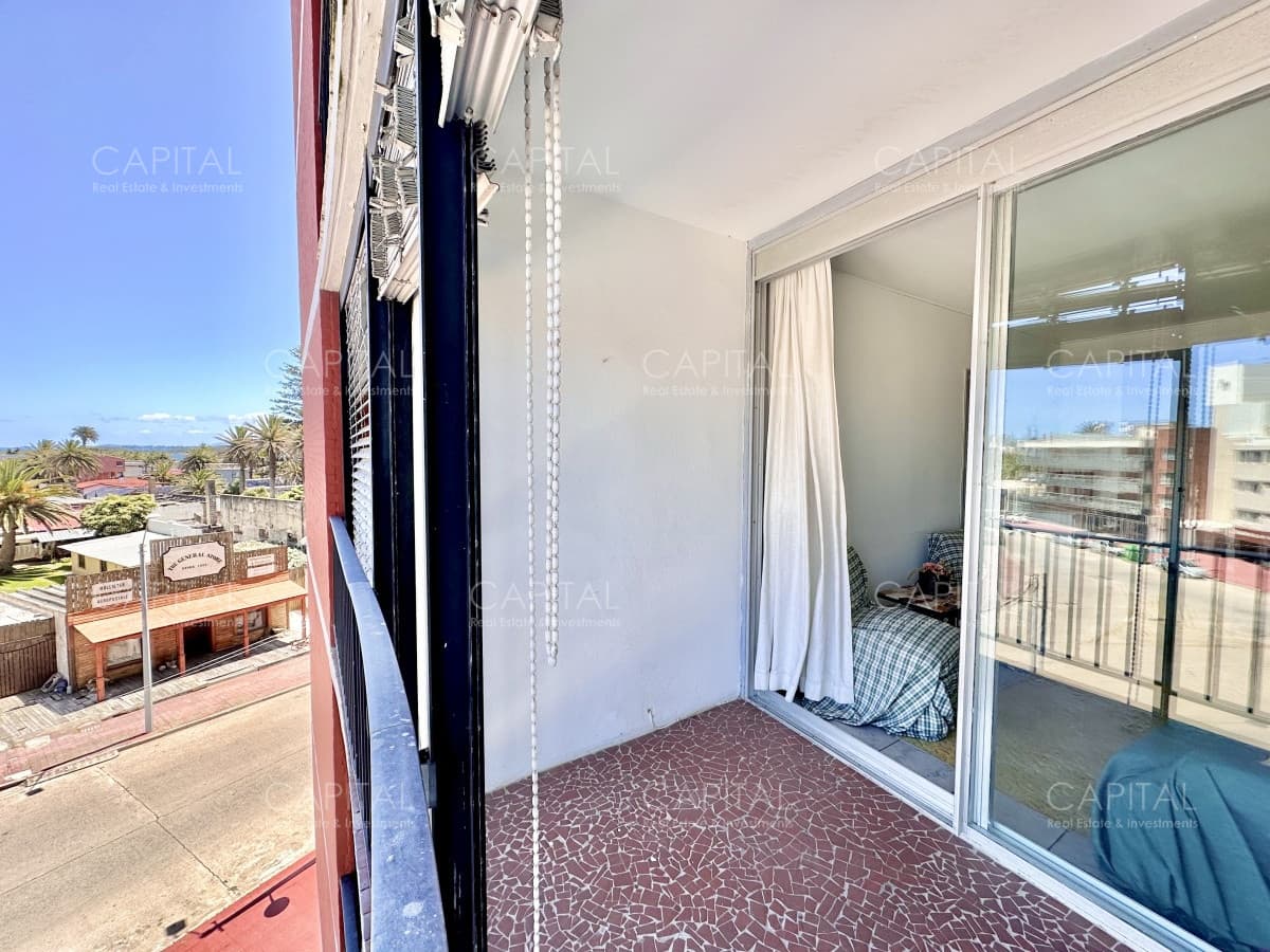 Apartamento de dos dormitorios en venta, Península, Punta del Este