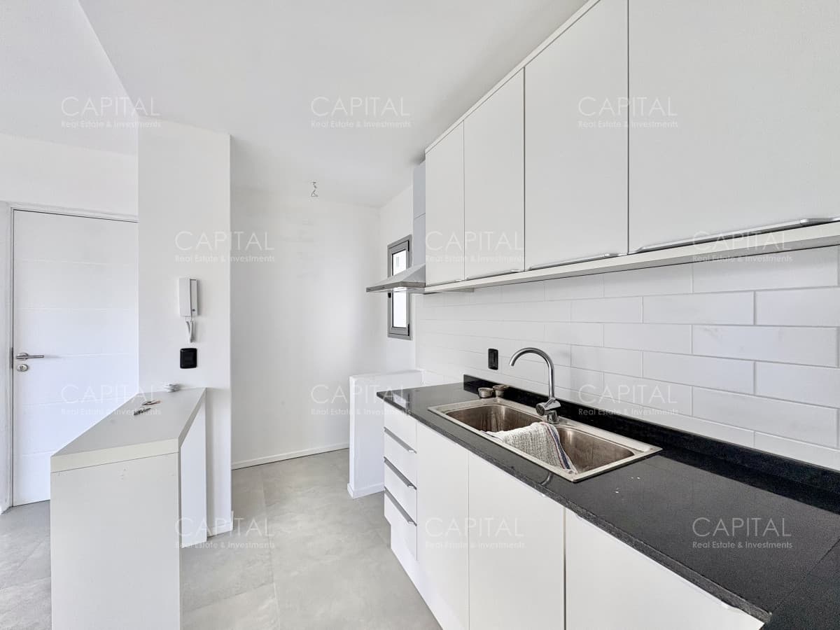 Apartamento monoambiente en venta en playa mansa con vista al mar
