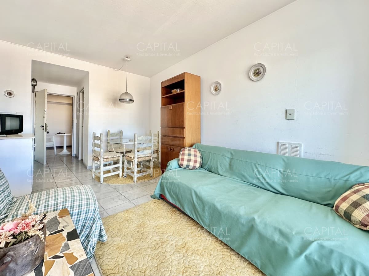 Apartamento de dos dormitorios en venta, Península, Punta del Este