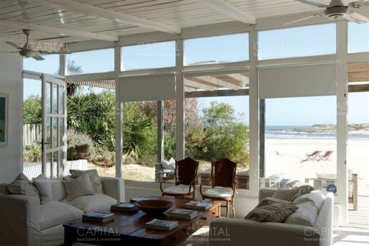 Excepcional casa sobre la arena en La Desembocadura de La Barra