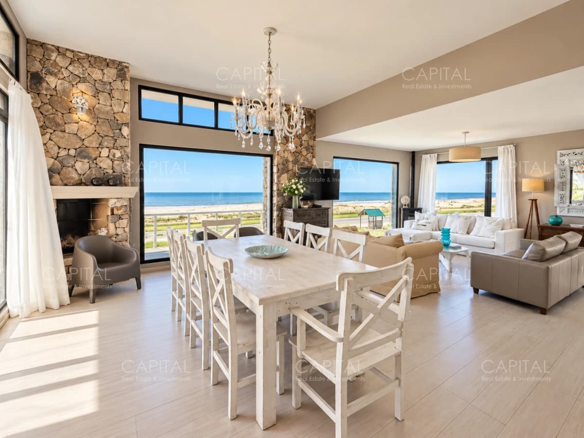 Casa en venta en Manantiales frente al mar con espectacular vista