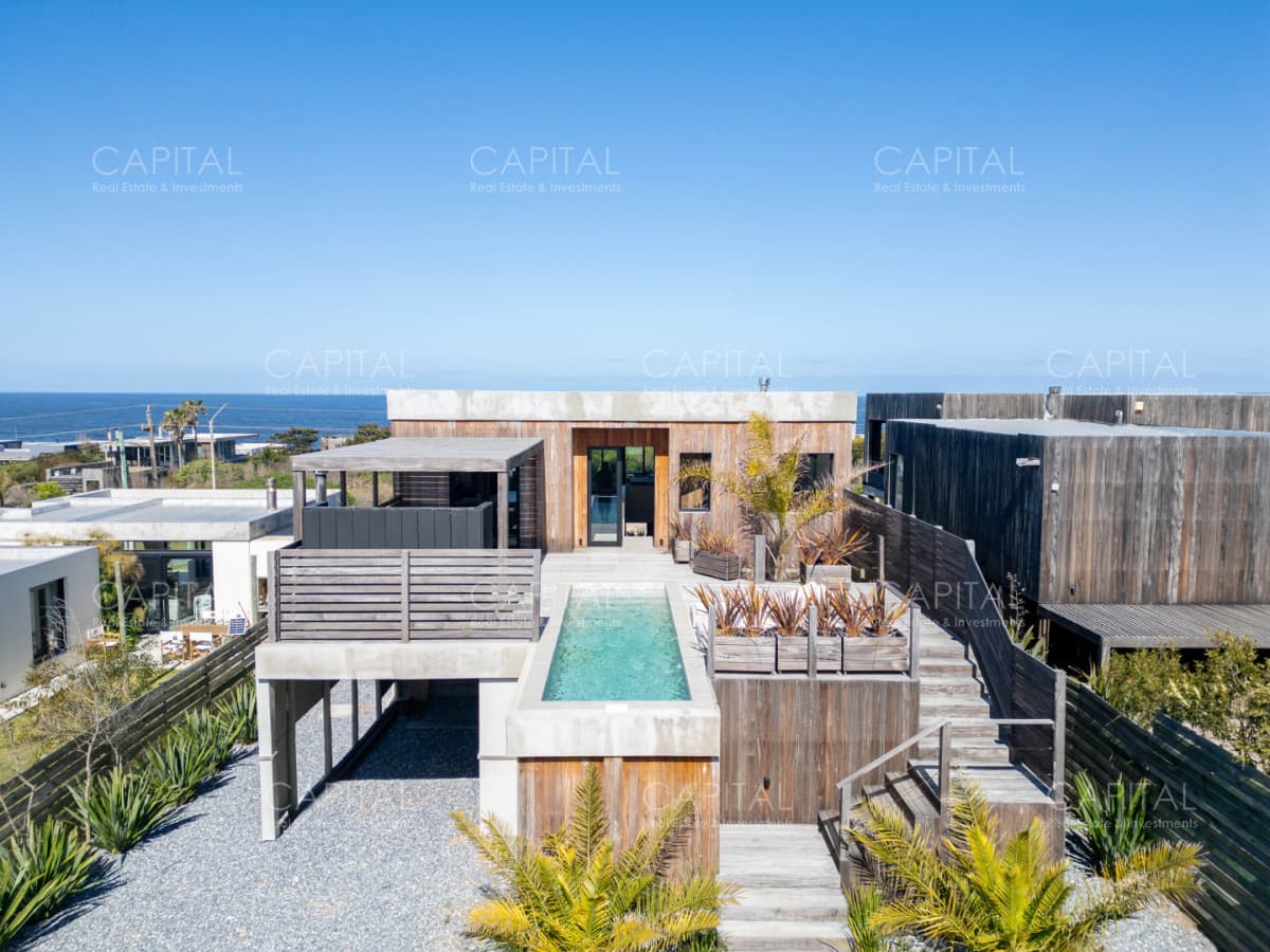 Espectacular casa moderna en venta en Manantiales Punta Piedras