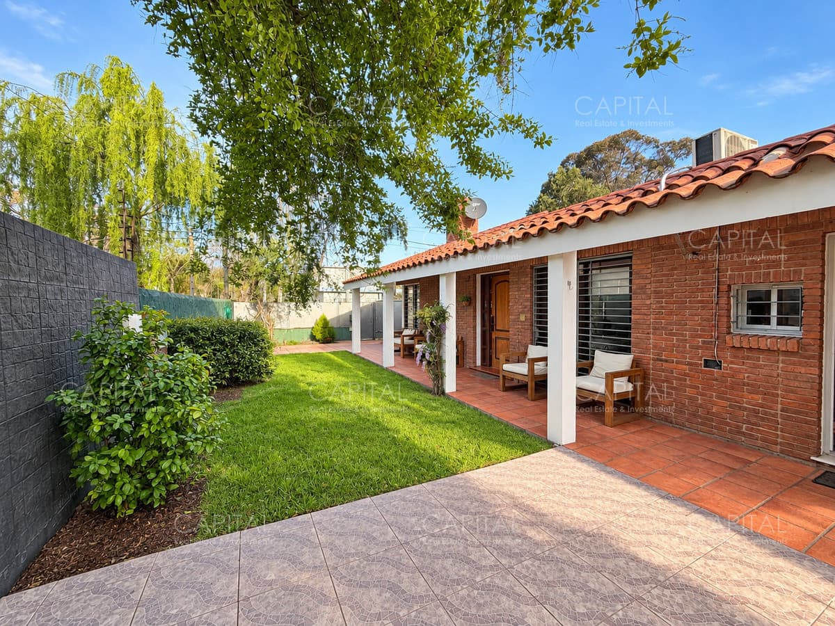 Casa en venta en Colón con apartamento independiente