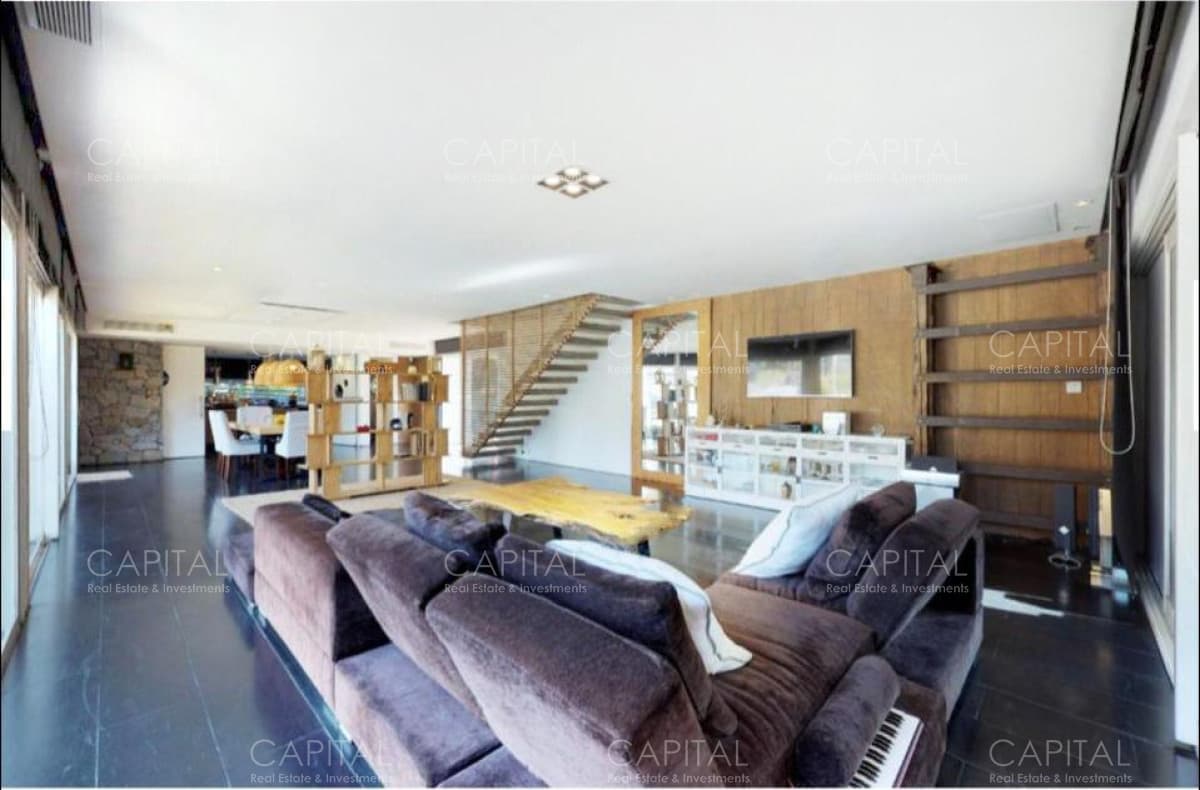 Casa Moderna en Barrio Privado La Arbolada en Venta