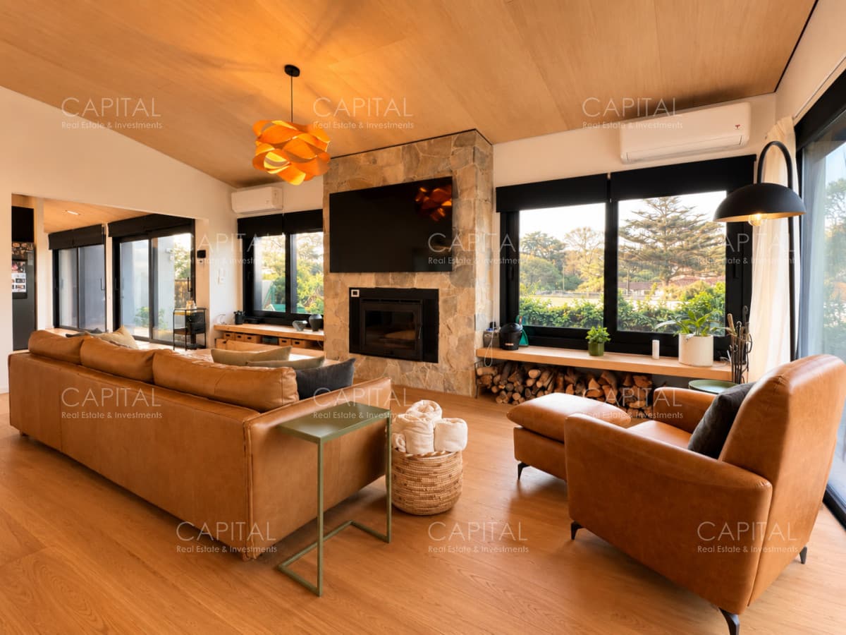 Casa en Venta 5 Suites en Playa Mansa