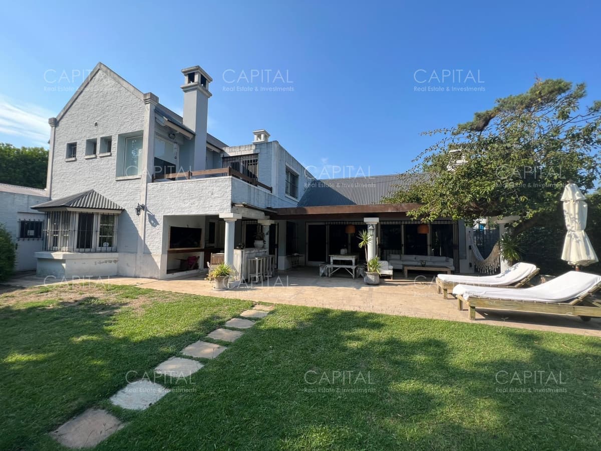 Casa con piscina en venta en Pleno corazón de La Barra