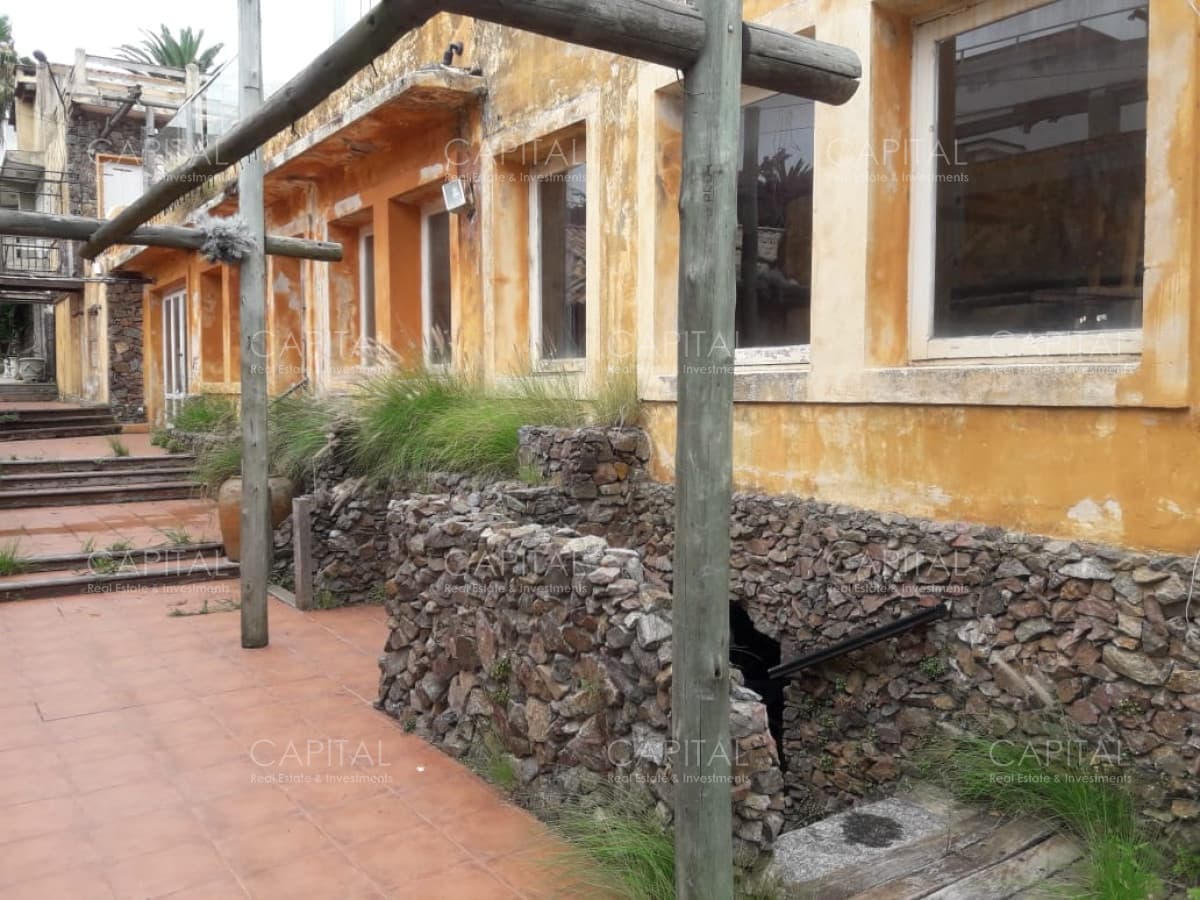 Local gastronómico en venta y alquiler anual, Península. Punta del Este