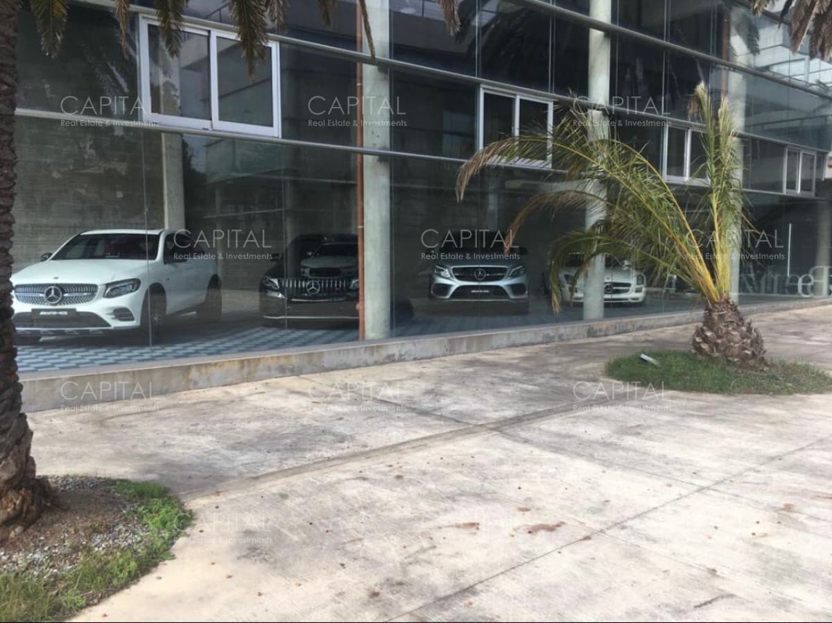 Local En Alquiler En Zona Península, Punta Del Este