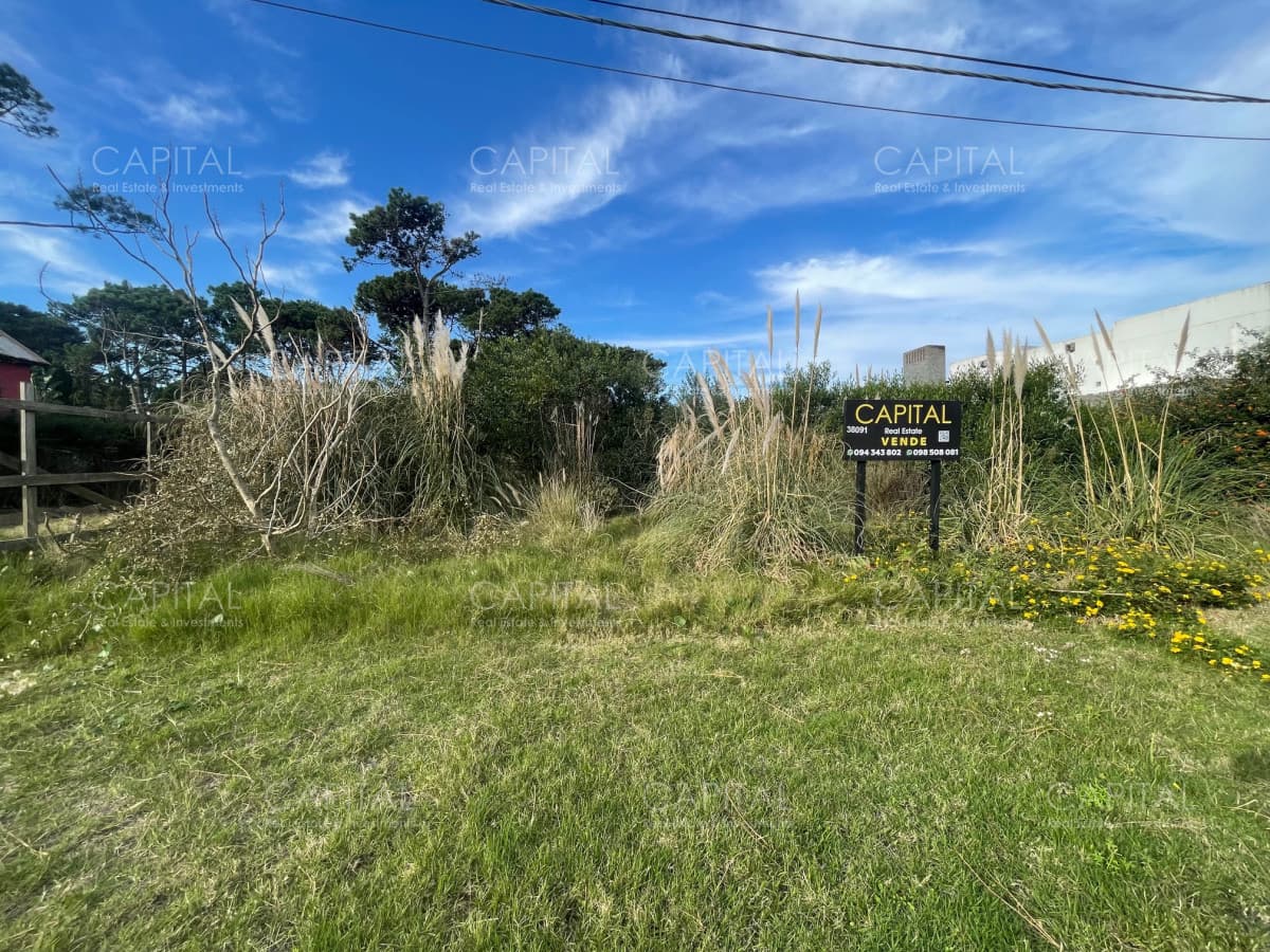 Terreno en venta a pocos pasos de Playa Montoya