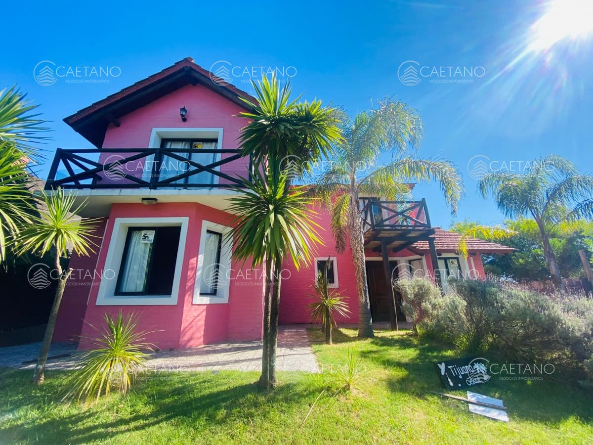 Casa en Alquiler a media cuadra de la playa Cuatro Suites