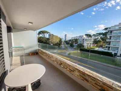 ALQUILER TEMPORARIO APARTAMENTO 1 DORMITORIO PLAYA MANSA PUNTA DEL ESTE  -