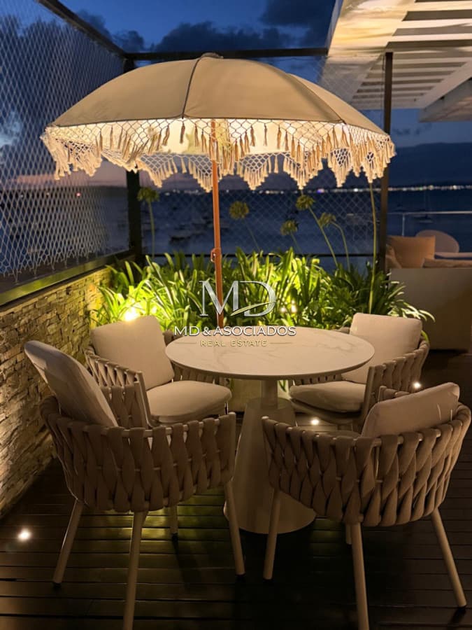EXCLUSIVO APTO EDIF. LE BLUE REF: 9646