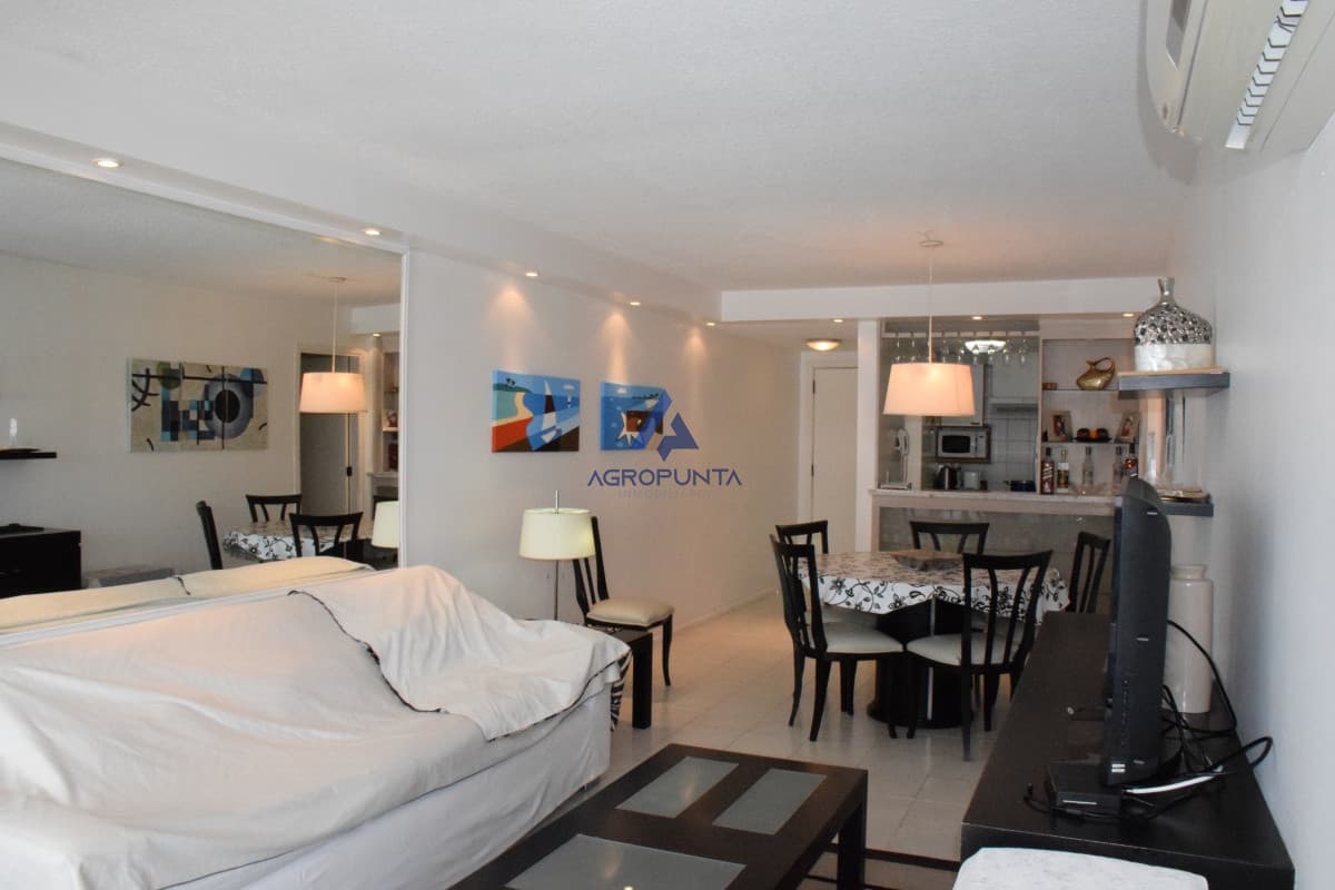 Apartamento en Brava, 1 dormitorios *