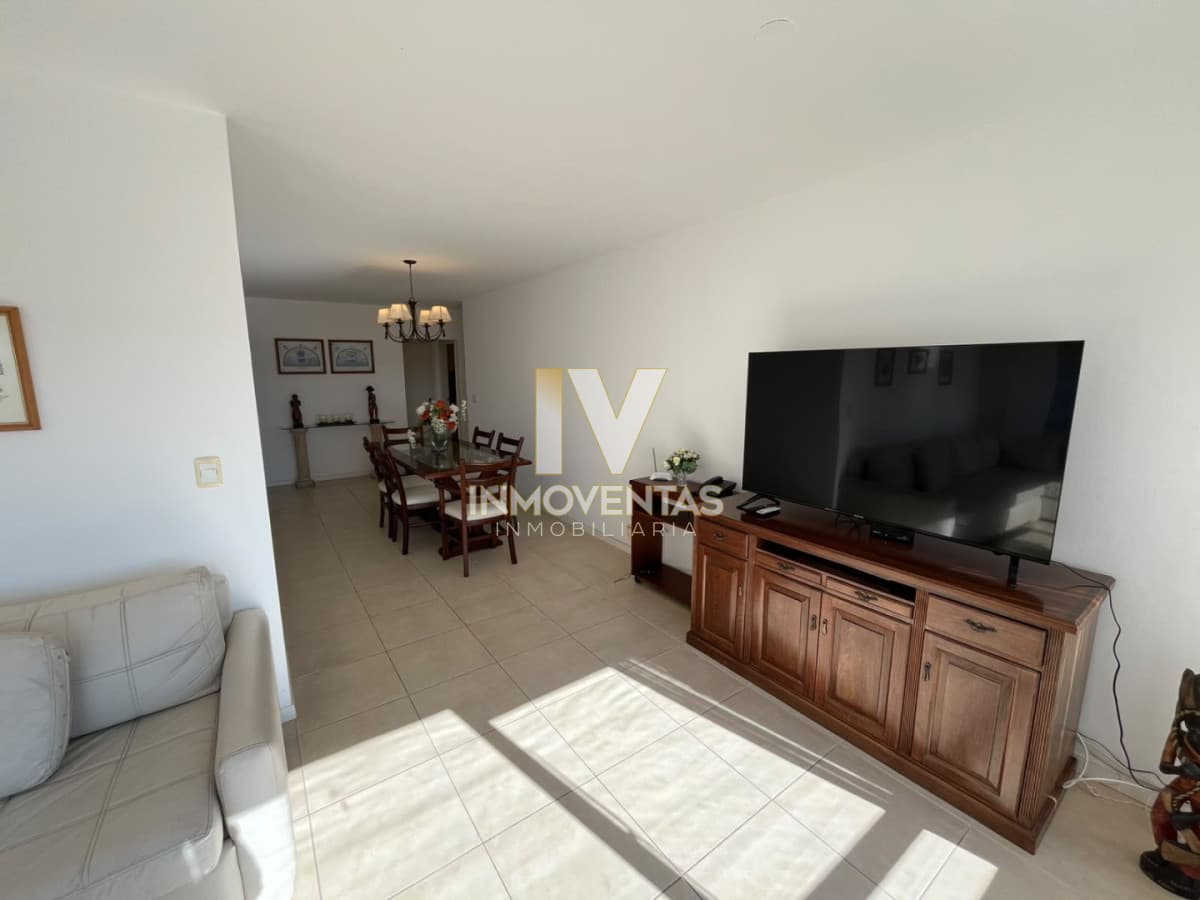 Apartamento en Peninsula, 2 dormitorios *
