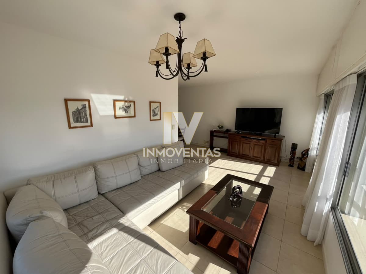 Apartamento en Peninsula, 2 dormitorios *