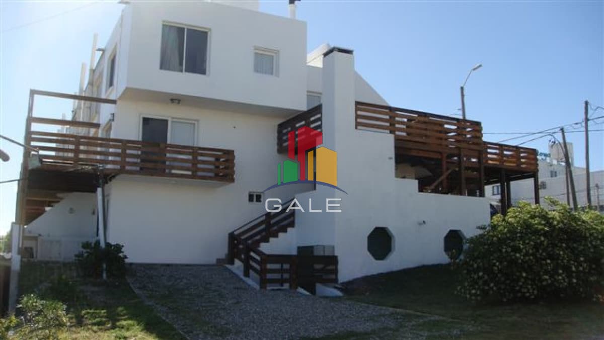 Gale Propiedades & Escribanía Apartamento ID.2308 - Apartamento en La Barra, 3 dormitorios *