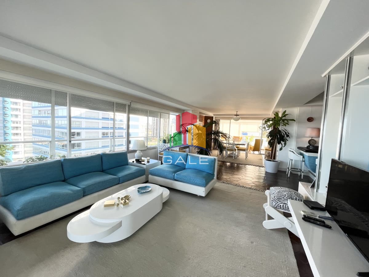 Gale Propiedades & Escribanía Apartamento ID.300 - Espectacular planta en edificio Pez espada