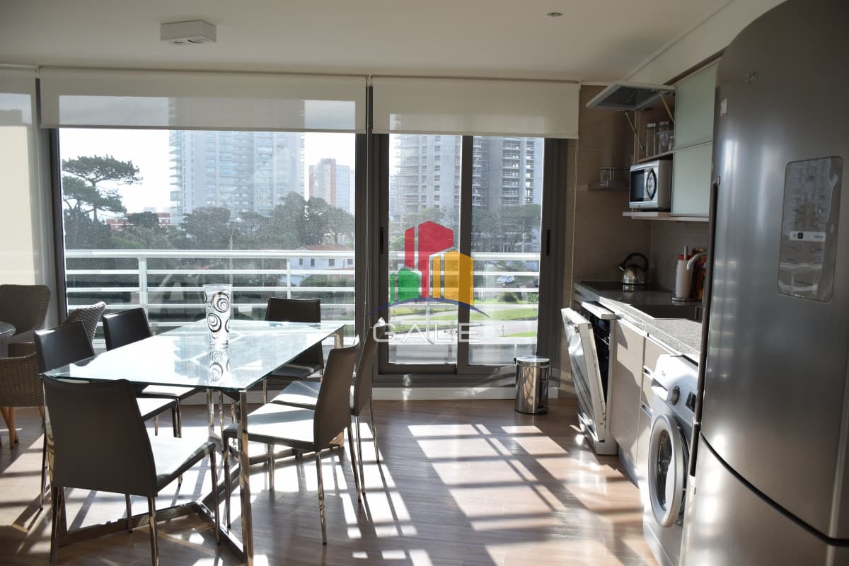 Gale Propiedades & Escribanía Apartamento ID.2258 - Apartamento en edificio de lujo