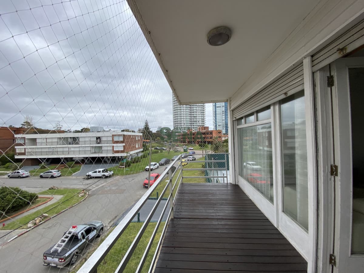 Venta de apartamento en la Mansa, 2 dormitorios, 2 baños, balcon en rambla.